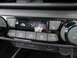 運転席と助手席はシートヒーターで冬は暖かく♪♪