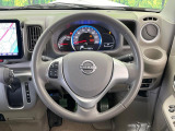 【純正革巻きステアリング】上質な革を使用することで、手にしっかり馴染みとても運転しやすいハンドルです♪