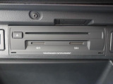 CD/DVD/SDが楽しめます。