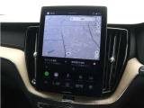 Googleのアプリとサービスがビルトインされ、スマホと同じように車両を直感的に操作できます。Googleマップが統合されており、リアルタイムの交通情報、音声操作によってより早く目的地に到着できます。