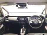 【前方視界】開放的な前方視界!運転がしやすく疲れにくいです♪窓が大きく、見通しがとっても良いおクルマですよ♪