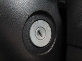 ワイヤレスキーも完備しております! ロックやアンロックの際にキーを挿し込まないで良いので大切なお車を傷付けてしまう心配がありませんね♪