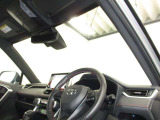 見通しのよいすっきりとした視界で、誰でも運転しやすいです。運転のしやすさは疲れにくさにも繋がりますよ♪