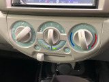 寒い冬も暑い夏も全席に快適な空調を届けてくれる、ダイヤル式エアコンを装備♪