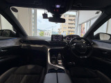 プジョー独自のi-Cockpit