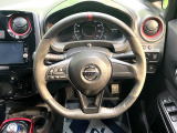 【純正革巻きステアリング】上質な革を使用することで、手にしっかり馴染みとても運転しやすいハンドルです♪
