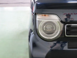 LEDヘッドライトは、点灯の瞬間から光量を発揮し、突然暗くなるトンネルなどでの安定感を高めます。