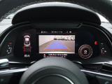 バックカメラ駐車時、後退時に後方を確認する事ができる安全快適装備になります映像だけでなくセンサーにより障害物の距離もドライバーに直感的に伝えてくれる機能になります。