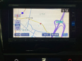 ナビゲーションはフルセグTV対応のGathers純正メモリーナビを搭載しています。Bluetoothオーディオ機能がありますので、スマートフォンなどの音楽も再生できます。