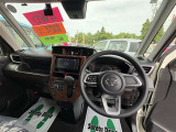 運転席からの視界は広々として気持ちいいです!