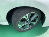 タイヤサイズは215/50R17純正アルミホイール付き!(2025年夏タイヤ装着)冬タイヤ、ホイール注文も承っております☆