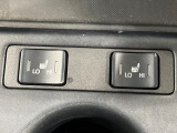 【シートヒーター】寒い日に重宝するシートヒーター!エアコンより早く温まってくれるので寒がりの人も安心ですね♪エアコンの温風は乾燥するから苦手、という方にもをおすすめです。