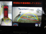 パノラミックビューモニター付きです。車両を上から見たような映像をディスプレイオーディオ画面に表示、運転席からの目線だけでは見にくい、車両周辺の状況をリアルタイムでしっかり確認できます。