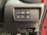 各種機能の切替スイッチは運転席パネル下に集約されています。任意で切り替え可能なため状況に合わせてお使いください。