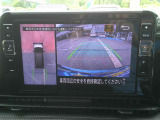 ★アラウンドビューモニター★クルマを真上から見下ろしているかのような映像によって車庫入れや縦列駐車などの駐車時に自車と駐車位置の関係をひと目で確認できスムースな駐車をサポートします!