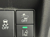【HondaSENSING:衝突軽減ブレーキ[CMBS]】システムが前方の車・障害物に衝突すると判断した場合、自動でブレーキを作動させ、衝突した時の被害を軽減します。