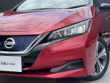 最新式はLEDヘッドランプですね。瞬時に明るい光が夜間の運転をぐっと楽にしてくれますよ。