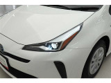 LEDヘッドライトです。デザイン性がよくとても明るいので、夜間の走行や悪天候でも安心です。しかも長寿命!