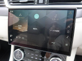 最新のインフォテイメントシステムの【Pivi Pro】はスマホのような直感的な操作性が特徴。ナビはもちろん、AppleCarplayやAndroidAutoも搭載しており対応アプリの操作も可能です。