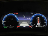 見やすいメーターパネルで安全運転のお役に立ちます!!