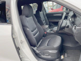 ドライバーによって運転しやすいポジションは異なり、あの車はどうなのか不安なこともありますよね。気になるお車は店頭で乗り込んでご確認いただけます♪