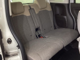 シート表皮は専用のクリーナーできれいにクリーニングしていて清潔です。