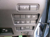 両側オートスライドドアで運転席からも操作出来ます。