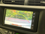【バックカメラ】駐車時に後方がリアルタイム映像で確認できます。大型商業施設や立体駐車場での駐車時や、夜間のバック時に大活躍!運転スキルに関わらず、今や必須となった装備のひとつです!