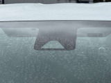 【トヨタセーフティセンス】走行中に前方の車両等を認識し、衝突しそうな時は警報とブレーキで衝突回避と被害軽減をアシスト。より安全にドライブをお楽しみいただけます。