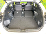 普段のお買い物や通勤、送迎等に十分な荷室スペースを確保しております。セカンドシートを倒すと、大きな荷物の積載も可能です♪
