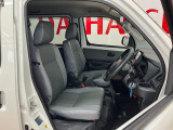 運転席広々