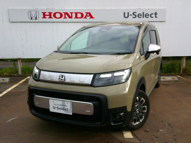 フリード 1.5 e:HEV クロスター 4WD
