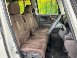 運転席シート廻りは使用感も少なく、良好な状態となっています。丁寧に使われていたことがよくわかりますね。