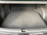 普段のお買い物や通勤、送迎等に十分な荷室スペースを確保しております。