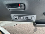 運転席のパワーウインドウ等操作部