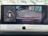 アラウンドビューモニター付いています、駐車時目視だけでなくモニターでも周囲を確認いただけます♪