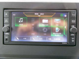 フルセグTV、CD、Bluetoothなど好きな音楽を聴きながらドライブ。