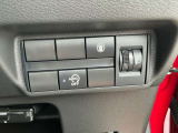 ガソリンを節約するのがアイドリングストップ。普段通りの運転で状況に応じてクルマ自身が判断してアイドリングストップし、エコドライブを行って経済的な走行を実現します