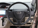 【運転席まわり】自然に手を伸ばした先に操作したいものがあるようレイアウトを追求 !