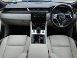 Fペイス Rダイナミック ブラック 2.0L P250 4WD 