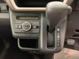 車両状態証明書には中古車をお選び頂く際に重要な、車のキズやヘコミ、修復歴の有無などの状態が詳細に記されています。車両状態証明書をご確認頂いた上で、現車のご確認をお願い致します。