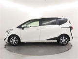 リヤ5面はプライバシーガラス☆強い日差しや車外の視線から室内を守ってくれます。