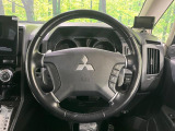 【純正革巻きステアリング】上質な革を使用することで、手にしっかり馴染みとても運転しやすいハンドルです♪