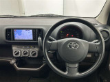 スタイリッシュなインパネ周りです!運転の際、常に目にする部分は、シックにまとめた飽きの来ないデザインが人気です!