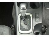 1年間走行無制限のトヨタロングラン保証。(対象項目:約60項目・5000部品)が対象です。全国5000ヵ所のトヨタディーラーで保証修理が可能です。