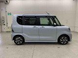 軽自動車、小型車を中心に常時300台展示車を御用意させて頂いております