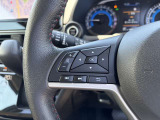 ■ステアリングスイッチ■ハンドル手元でオーディオの操作が簡単に出来ます。運転中でもナビまで手を伸ばさずに操作が出来て安心です。