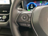 運転中、オーディオの操作をしてて、ハッとしたことはありませんか?ステアリングスイッチは、運転中でもハンドルでオーディオの操作が可能です。安全なドライブをサポートします。