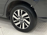 タイヤサイズは165/65R14!純正アルミホイール!残り溝は5ミリ程度です!