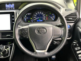 【純正革巻きステアリング】上質な革を使用することで、手にしっかり馴染みとても運転しやすいハンドルです♪